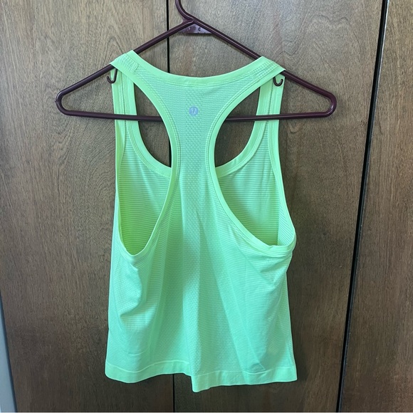 New Lululemon Swiftly Tech Tank Race Length - Picture 3 of 4